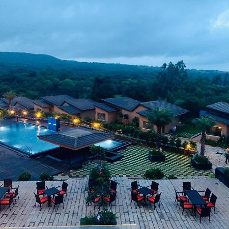 Regenta Resort Belagavi ภายนอก รูปภาพ