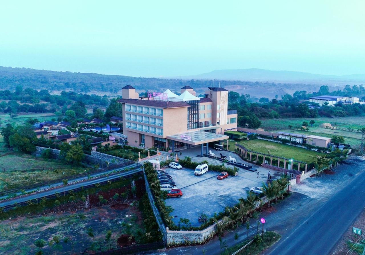 Regenta Resort Belagavi ภายนอก รูปภาพ