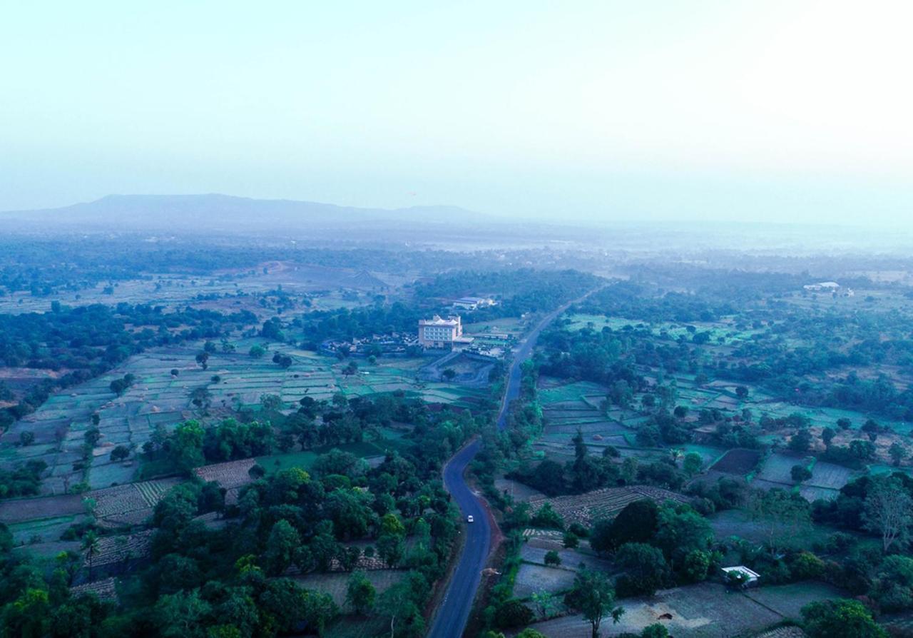 Regenta Resort Belagavi ภายนอก รูปภาพ