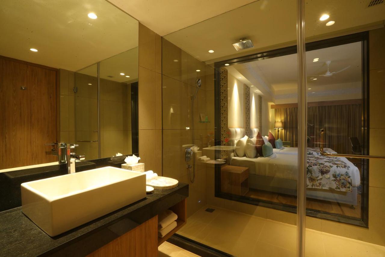 Regenta Resort Belagavi ภายนอก รูปภาพ